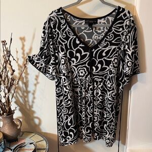 Venezia Black and White Floral Blouse